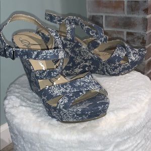 American Rag cie wedge heel never worn!